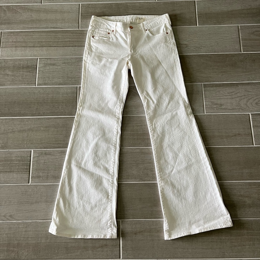 Flary - low rise, exaggerated flared leg white jeans
